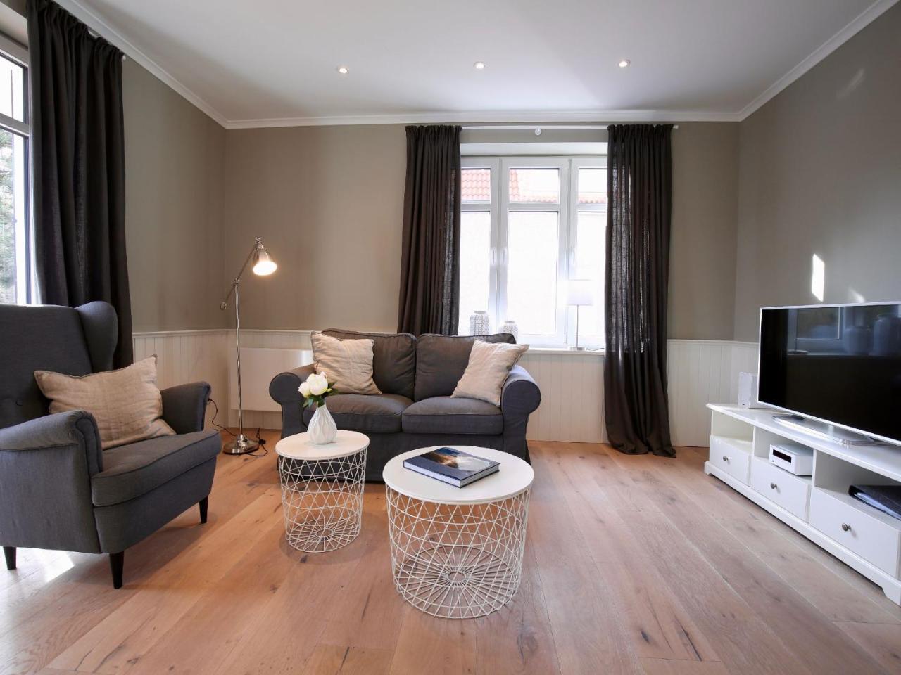 Kleine Charlotte - Traumwohnung Mit Terrasse Fuer 4 Personen วังเกร์โอเกอ ภายนอก รูปภาพ